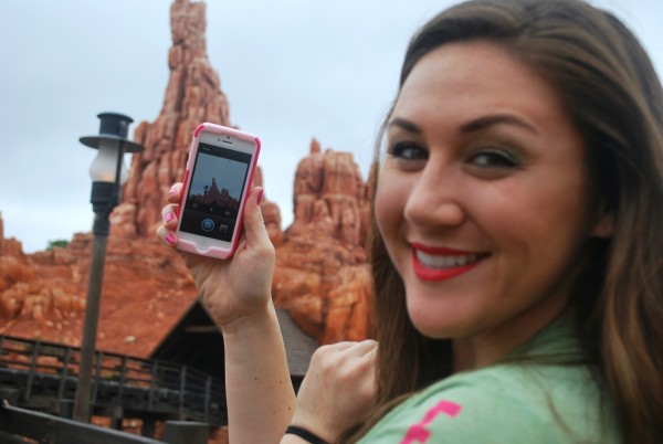 Sparkly Nicole & her trusty iPhone 5 - Rewind The Magic Disney Web Series