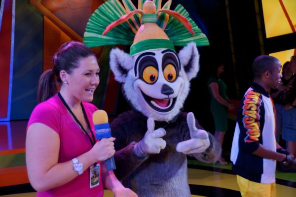 Sparkly Nicole at Busch Gardens with Orlando Attractions Magazine The Show