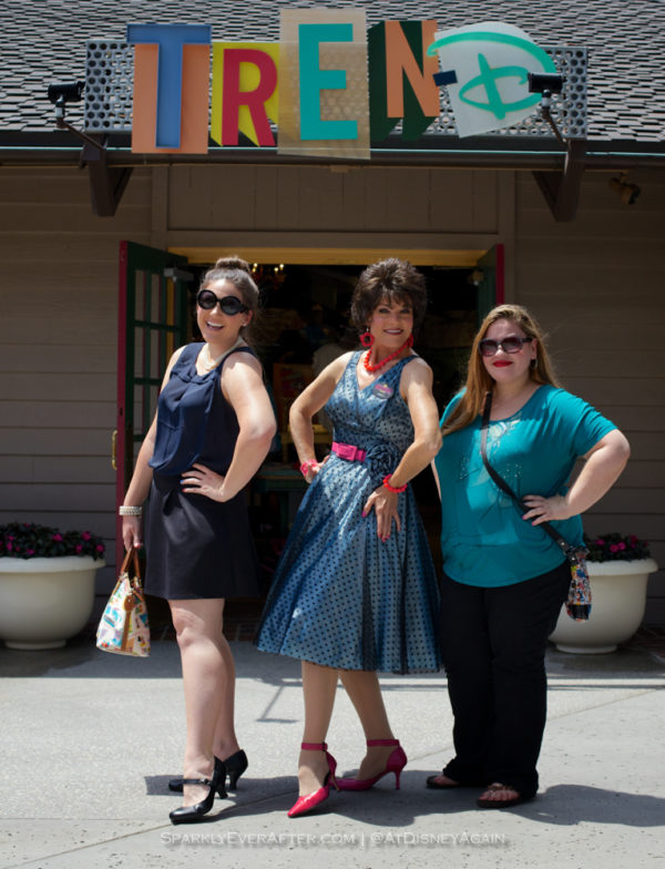 Sparkly Nicole, Disney Parks Fashionista Isabella and @Mermaid_Little