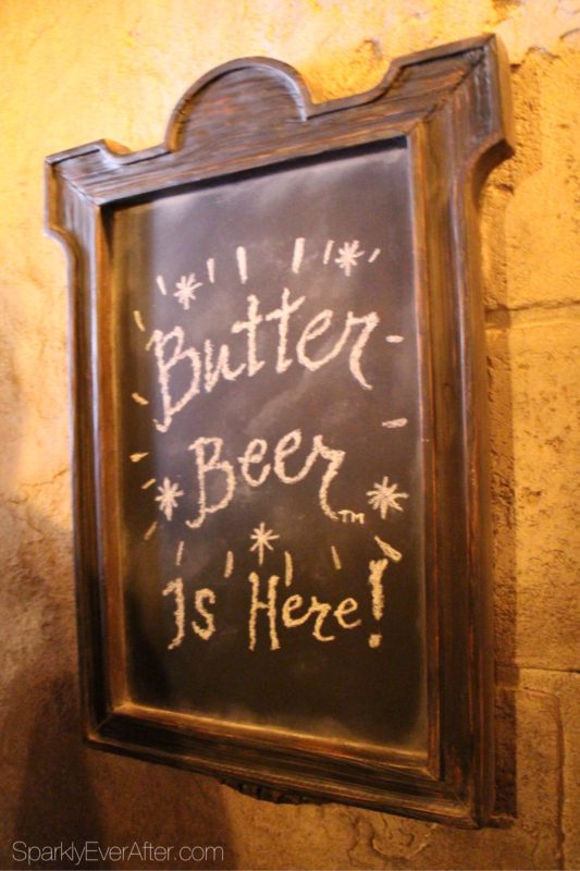 Butterbeer at the Leaky Cauldron