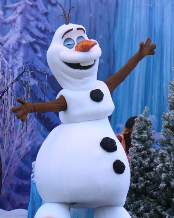 Olaf's Summer Cool Down | SparklyEverAfter.com