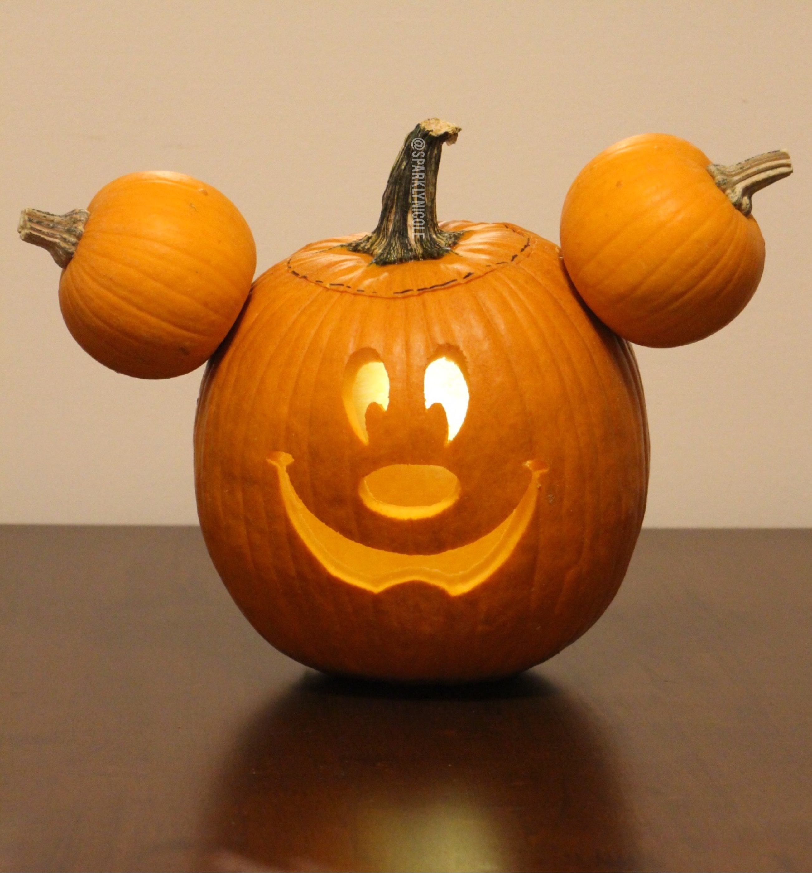 Mickey Mouse Pumpkin Stencil | SparklyEverAfter.com