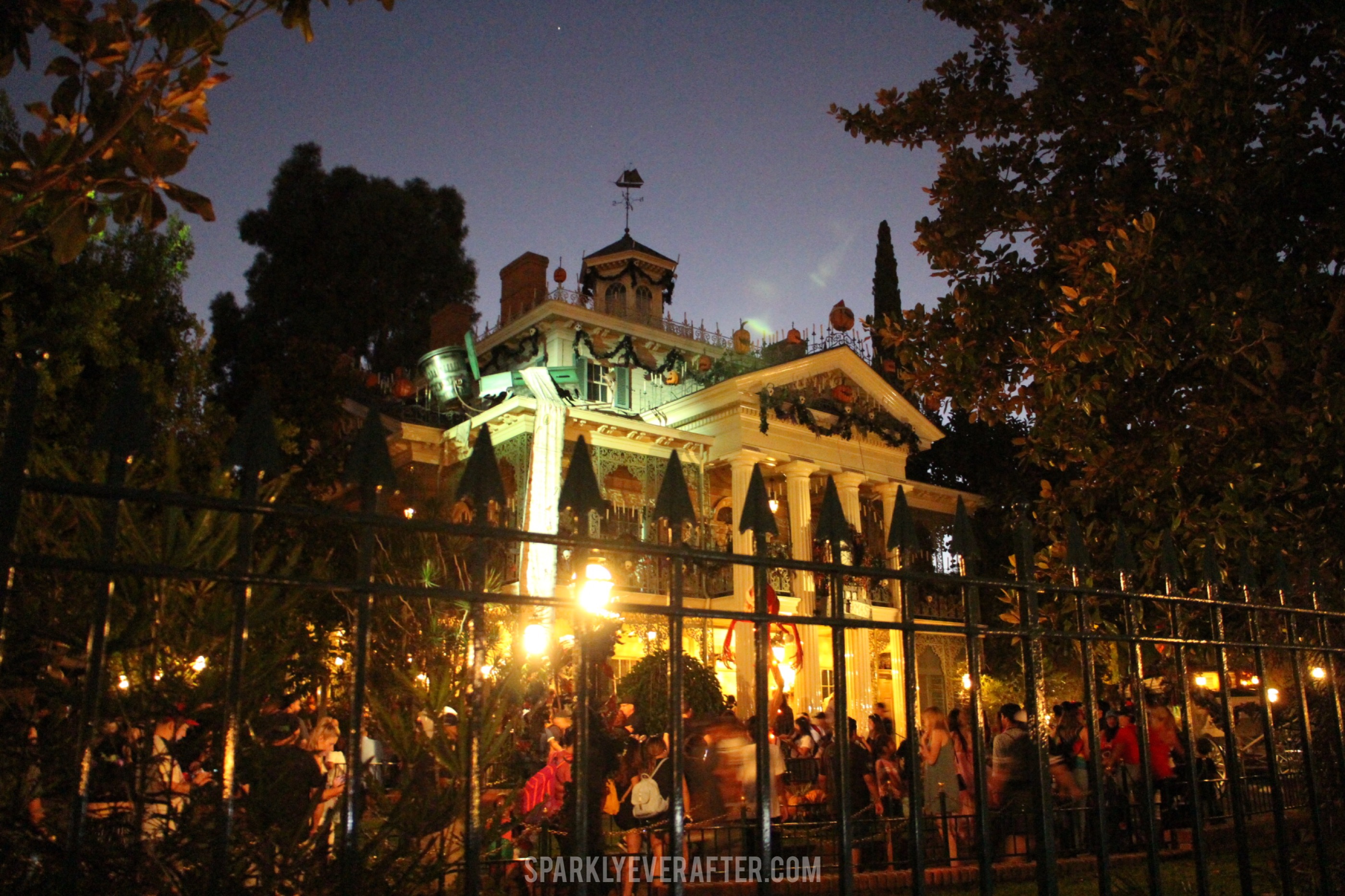 Haunted Mansion Holiday Disneyland | SparklyEverAfter.com