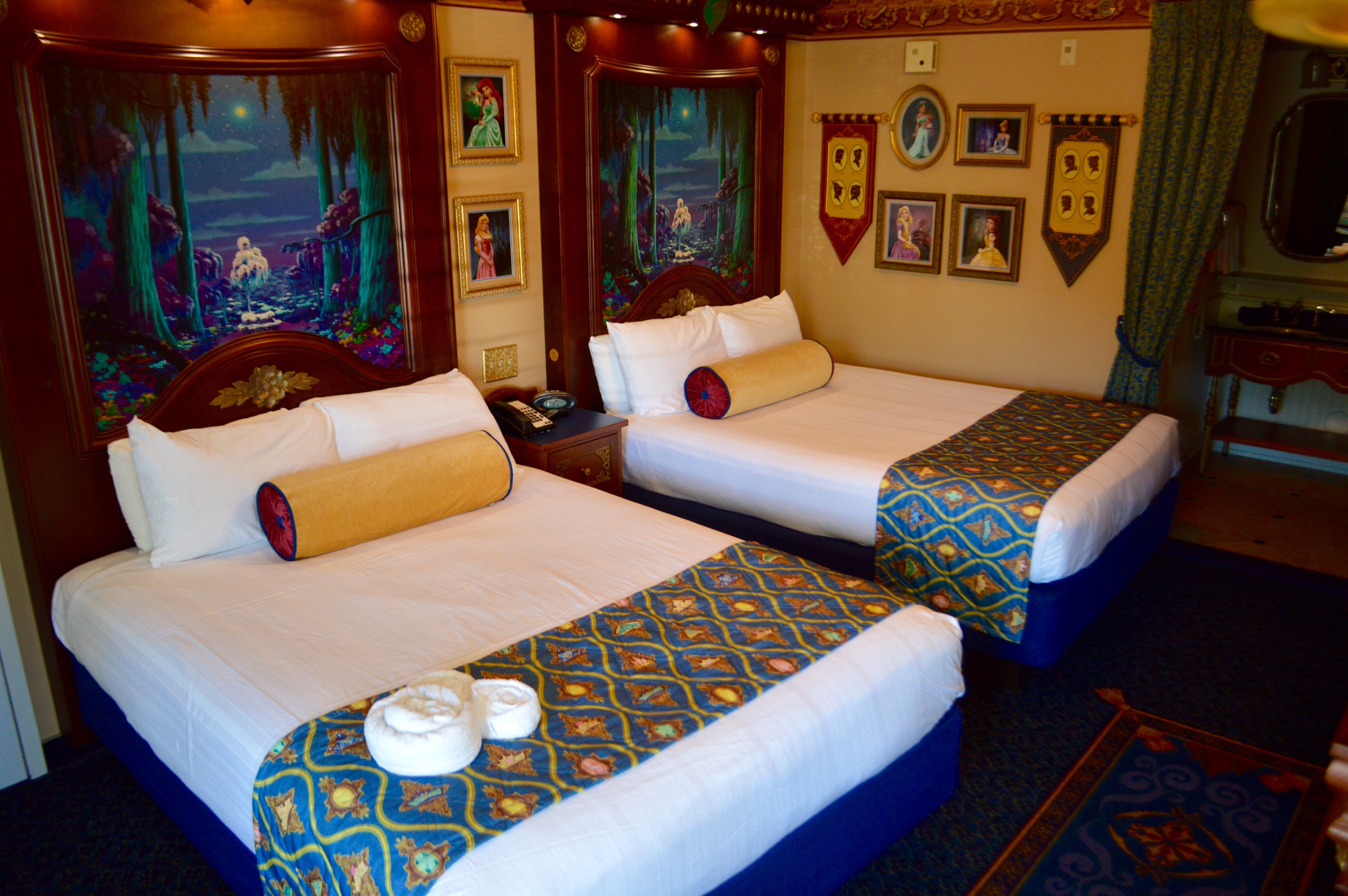 disney cruise rooms for 4