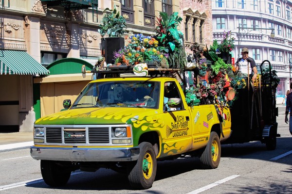 Mulch Sweat n Shears Truck Disney | SparklyEverAfter.com