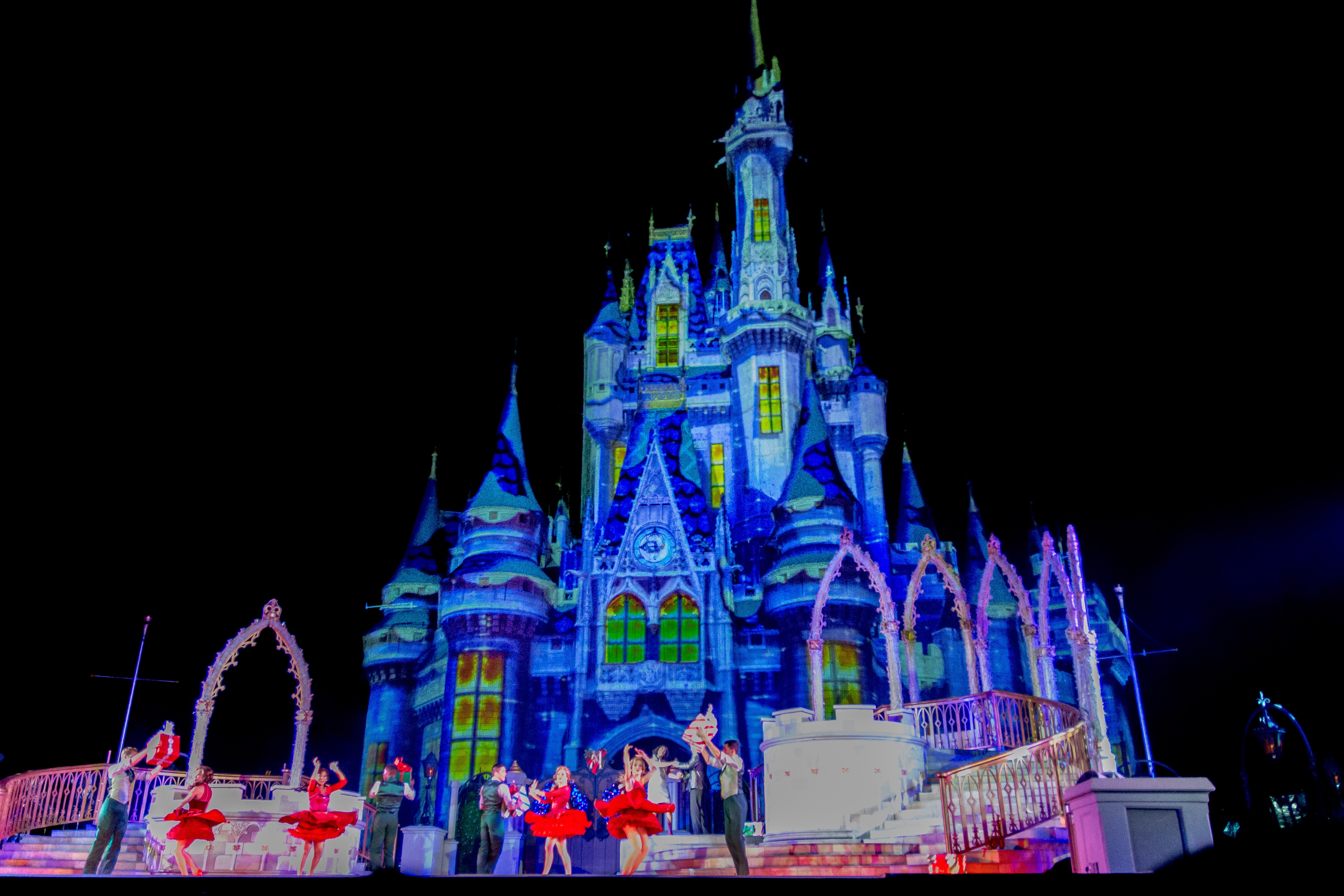 What's New at Mickey's Very Merry Christmas Party 2016